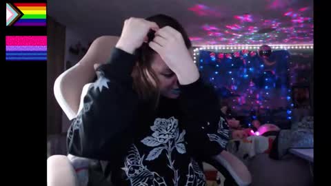 Snapshot of nerdy_squirty chatting on October 26, 3:46 am NerdySquirty online show from October 26, 3:46 am