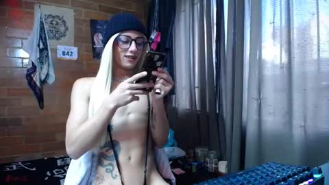 noah420sr online show from January 21, 2:00 pm