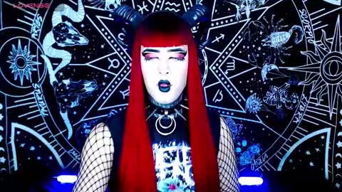 caroline online show from October 28, 1:03 am