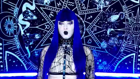 caroline online show from December 3, 1:10 am