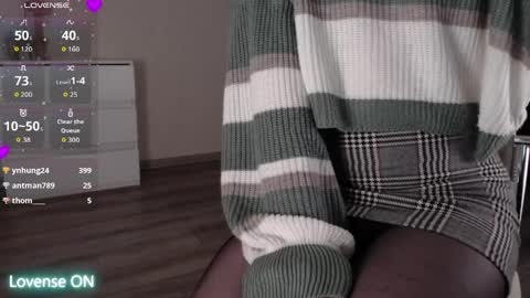 noelleneptune online show from April 11, 7:45 am