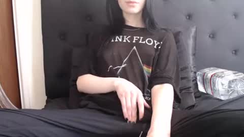 Olivia online show from December 2, 6:11 pm