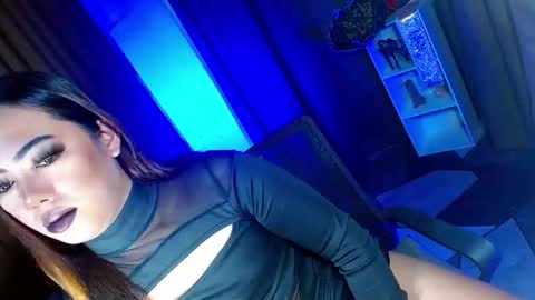 Miss OLIVIA online show from September 11, 6:05 pm