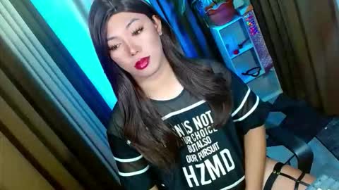 Miss OLIVIA online show from November 1, 4:59 pm