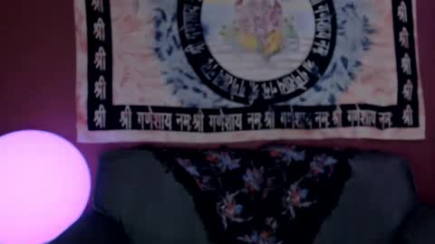 Only1JTreasure online show from December 11, 11:43 pm