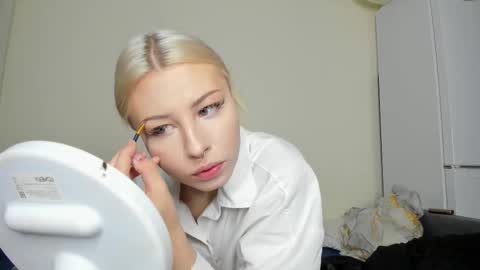 Iva online show from November 11, 2:30 pm