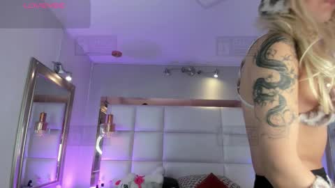 Palmer  online show from February 21, 9:07 pm