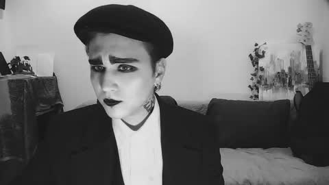 In bio online show from September 29, 2:22 am