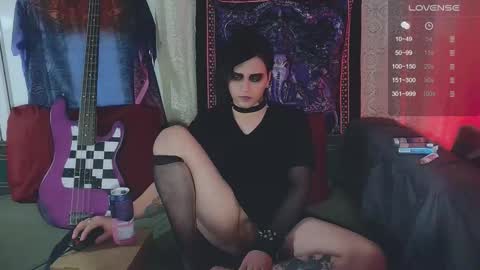 In bio online show from November 27, 2:03 am