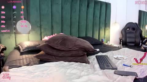 Paulina online show from March 11, 8:35 pm