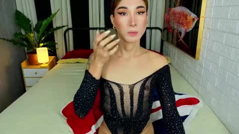 Chloe online show from October 22, 1:40 am