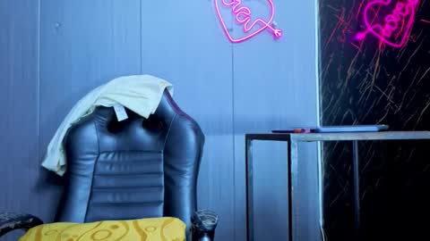 pink_alexa online show from January 10, 8:09 am