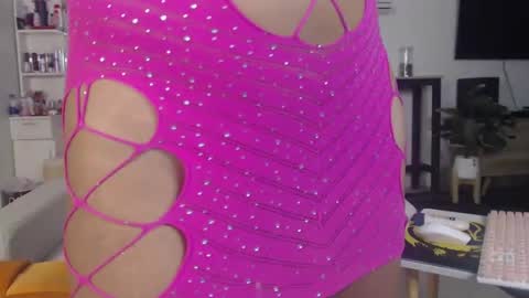 plasticgirll online show from December 14, 11:07 am