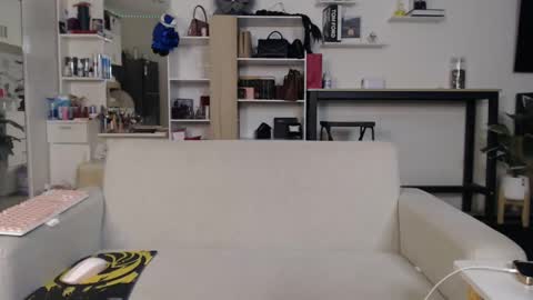 plasticgirll online show from February 14, 5:25 pm