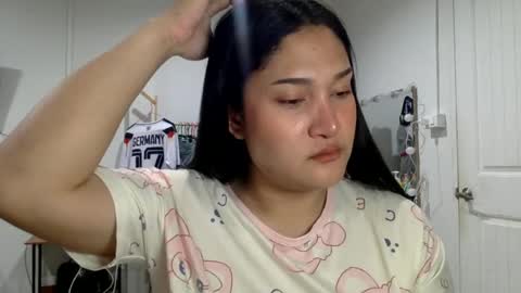 Ploysai online show from August 1, 3:57 pm