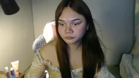 prettygurl25 online show from July 7, 3:49 pm