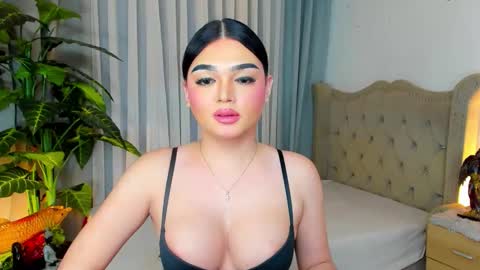 PrincessDONT FORGET TO FOLLOW ME online show from December 18, 3:28 pm