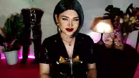 Snapshot of pukesavurrat chatting on September 16, 8:30 am CLAUDIA VALVALERA online show from September 16, 8:30 am