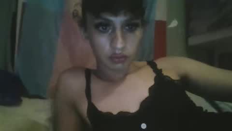 Mia online show from February 7, 10:10 am