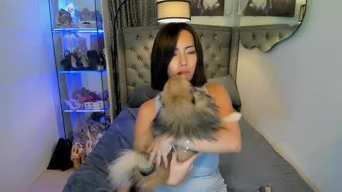 reighnempress online show from October 29, 7:39 am