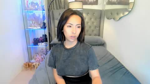 reighnempress online show from January 6, 4:49 am