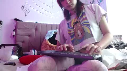 reiv_femboy online show from December 5, 8:26 pm