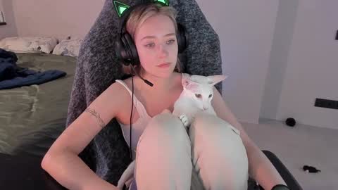 Snapshot of rickisanchez chatting on January 28, 8:36 pm RickiSanchez online show from January 28, 8:36 pm