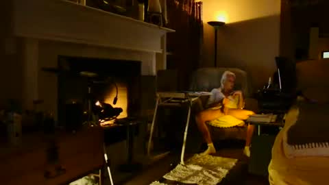 PINK HOLE TWINK online show from April 28, 2:27 am