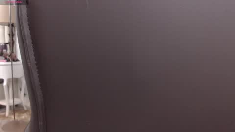 Vannellope online show from April 10, 12:00 pm