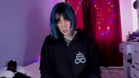 Twelve 3 Inst Twelve 312002 Twitter Room312 2002 online show from January 14, 4:16 pm