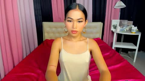 sabrinariches online show from April 5, 7:17 am