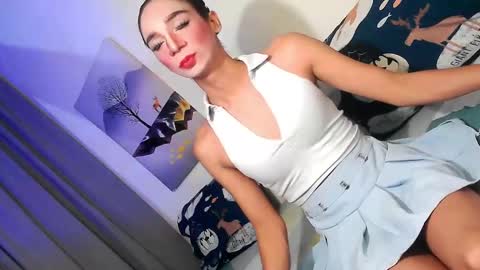 Samantha - DONT FORGET TO FOLLOW AND GIVE ME THUMBS UP online show from January 11, 8:22 am