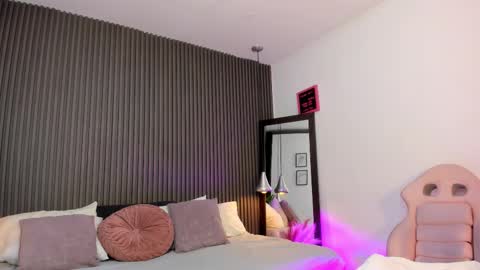 Axel online show from February 3, 8:03 pm