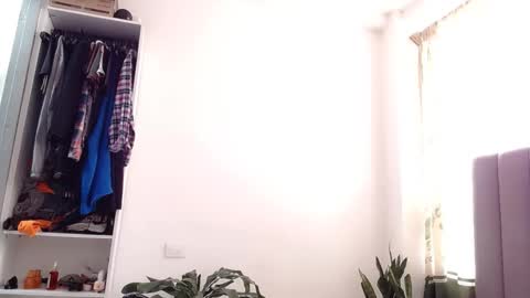 sara_johnson__ online show from March 11, 5:06 pm