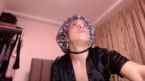 sara_johnson__ online show from March 29, 2:23 am