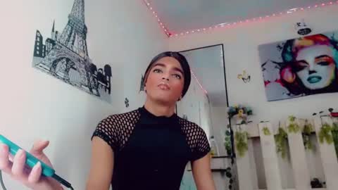 sarasens19 online show from December 17, 3:17 pm