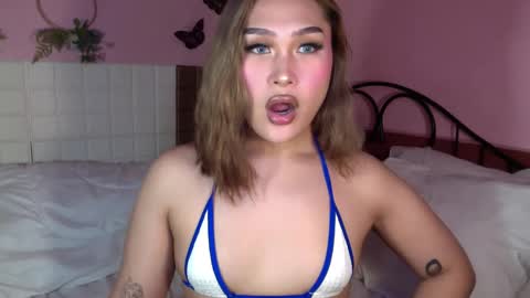 Sarah Drews   Super model online show from February 3, 8:03 pm