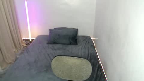 sassy_vivits online show from April 25, 3:31 pm
