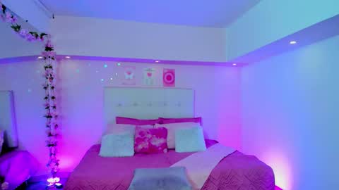 Scarlett  online show from October 26, 10:28 pm