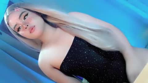 kwen online show from March 17, 4:42 pm