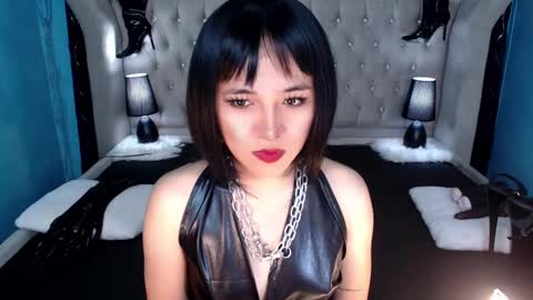 Chloe online show from March 8, 10:54 am