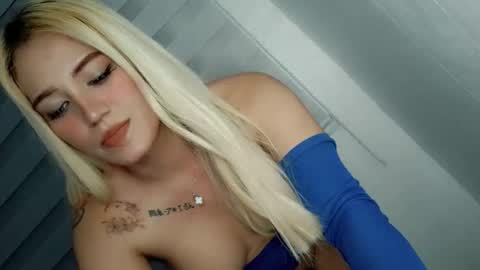 Britney Allen online show from November 25, 9:44 am