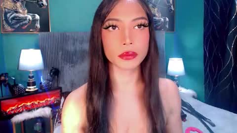 lovelyfebe3 online show from April 16, 6:03 am