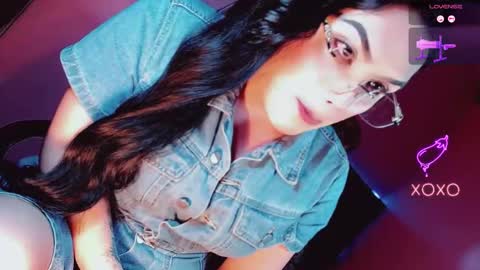Snapshot of sexy_mysterious_dirty_girl chatting on October 22, 2:24 am queen online show from October 22, 2:24 am