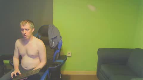 sexyass72 online show from August 3, 4:23 am