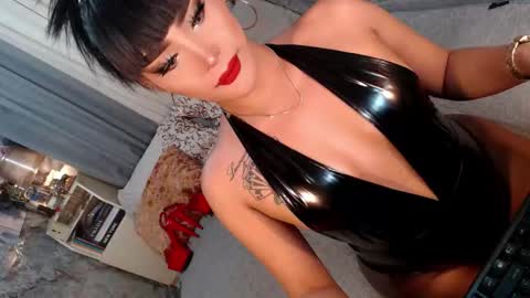 Sierrafina online show from February 20, 7:43 am