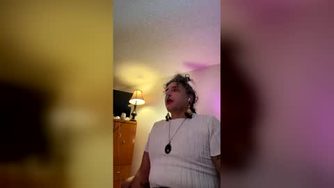 SirMrWombat online show from January 12, 6:31 am