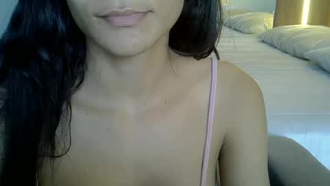 skinnykittencam online show from November 5, 8:47 am