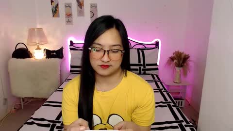 Queen Cyrine online show from January 10, 6:41 am