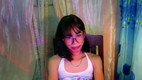 sluttypatotie online show from April 7, 4:52 pm